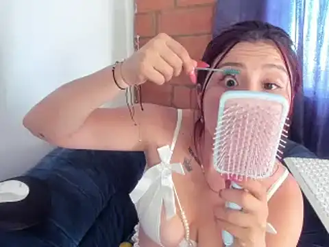 Snapshot of Salome__Fernandez chatting on January 2025 09:11:02 PM Salome Fernandez online show from January 2025 09:11:02 PM