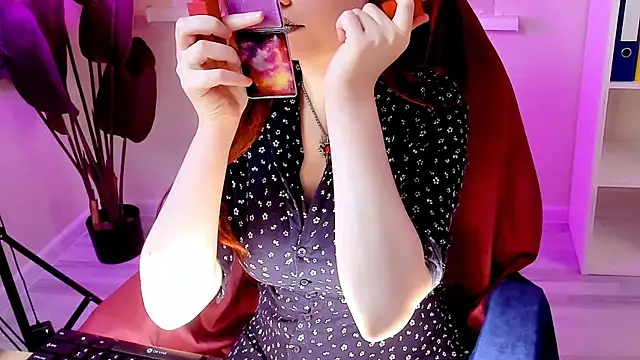 CarolGiggly online show from December 2025 08:20:02 AM