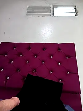 Snapshot of tiffany_Bitch chatting on November 2025 10:10:01 PM tiffany Bitch online show from November 2025 10:10:01 PM