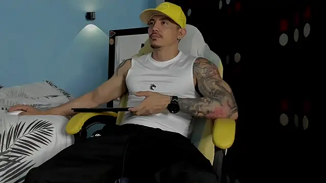 Alex motta online show from February 2026 03:32:02 AM