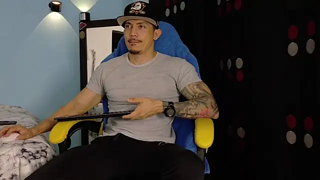 Alex motta online show from March 2026 03:32:01 AM