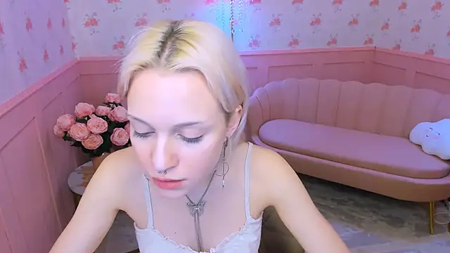 VelvetVixen155 online show from December 2024 09:24:01 AM