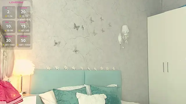 Snapshot of LianaCruz__ chatting on December 2024 07:08:01 AM LianaCruz online show from December 2024 07:08:01 AM