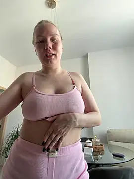 LianaCruz   online show from April 2026 04:32:01 AM