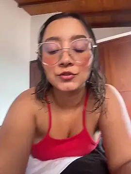 Snapshot of Kay_LustyWife chatting on February 2026 04:43:01 PM Kay LustyWife online show from February 2026 04:43:01 PM