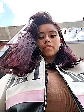 Alexandra 65 online show from December 2025 02:45:02 PM