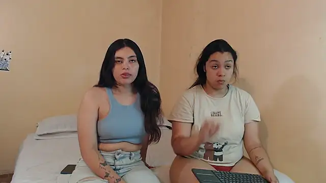 Snapshot of Scarlett_Jazmin chatting on July 2026 06:56:02 PM Scarlett Jazmin online show from July 2026 06:56:02 PM