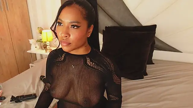 IzzyyBeelmonth online show from December 2024 04:44:02 AM