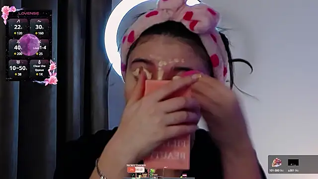 AveryWillow online show from March 2025 01:31:02 PM