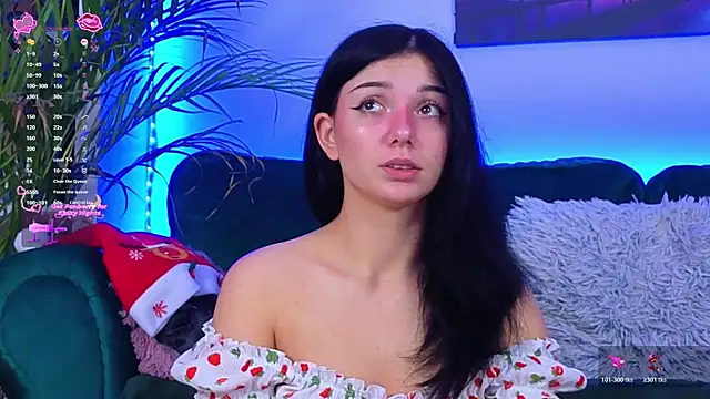 AveryWillow online show from December 2025 06:14:03 PM