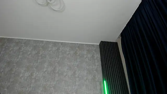 Snapshot of Milla_Heart chatting on February 2025 06:26:01 PM Milla Heart online show from February 2025 06:26:01 PM