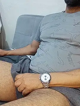 Snapshot of bruce_bigg chatting on May 2026 12:24:01 PM bruce bigg online show from May 2026 12:24:01 PM
