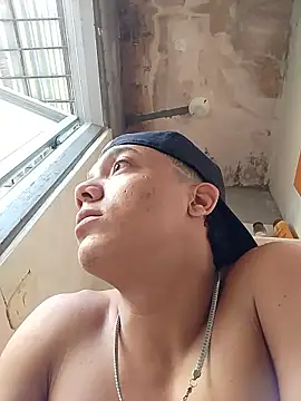 Snapshot of tayson_ chatting on May 2026 11:42:02 AM tayson online show from May 2026 11:42:02 AM