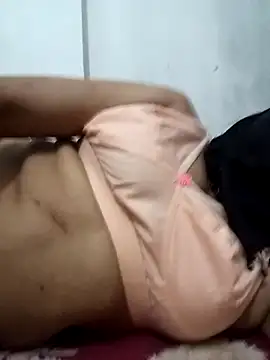 Snapshot of HenaAra chatting on February 2026 04:54:01 PM HenaAra online show from February 2026 04:54:01 PM