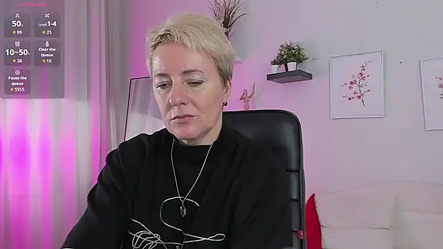 Nika Smit online show from October 2025 10:14:01 AM