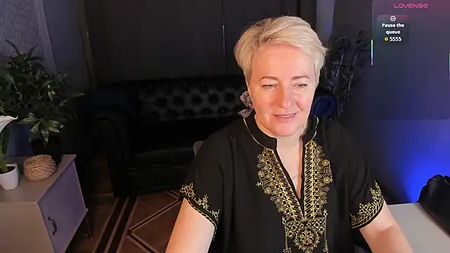 Nika Smit online show from March 2026 05:31:02 AM