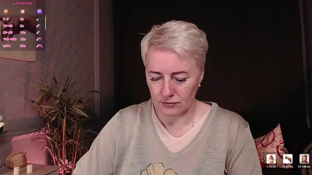 Snapshot of Nika_Smit chatting on July 2026 04:59:02 AM Nika Smit online show from July 2026 04:59:02 AM