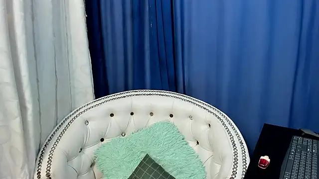 Snapshot of Analia18_ chatting on January 2025 12:16:01 PM Analia18 online show from January 2025 12:16:01 PM