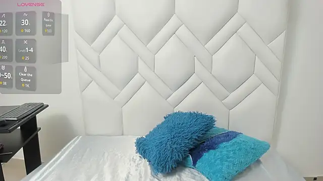 Snapshot of Analia18_ chatting on November 2025 01:11:01 PM Analia18 online show from November 2025 01:11:01 PM