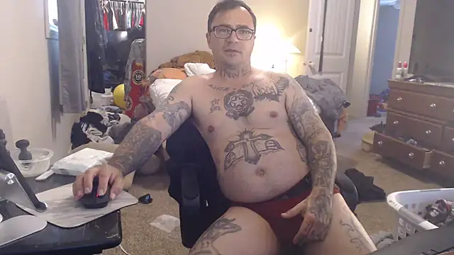 Snapshot of dadbod1178 chatting on December 2024 06:52:02 PM dadbod1178 online show from December 2024 06:52:02 PM