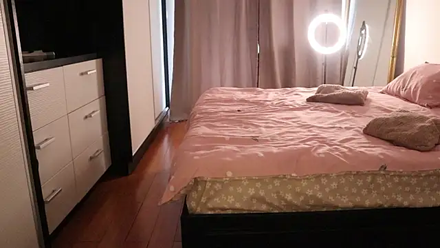 IvyKaelani online show from April 2026 10:35:02 AM