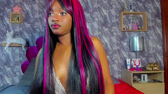 EMMAPARISS online show from November 2025 02:43:02 PM