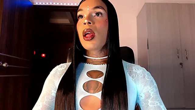 Snapshot of mistressbigcock777 chatting on April 2026 06:38:01 AM mistressbigcock777 online show from April 2026 06:38:01 AM