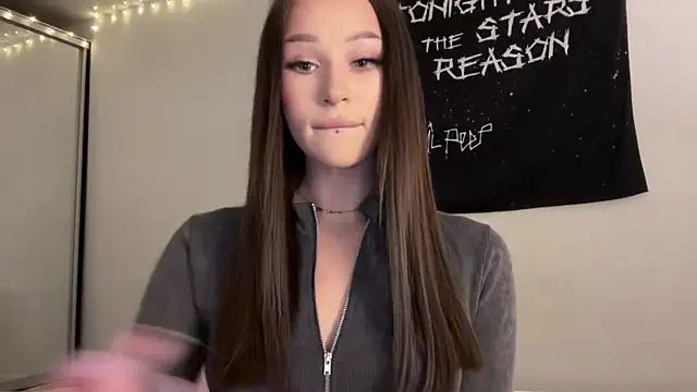 ur molly online show from April 2026 10:38:01 AM