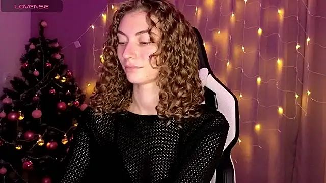 lady curls online show from December 2024 10:58:02 PM