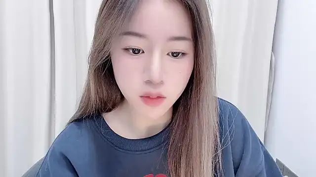 Snapshot of chloe-01 chatting on December 2024 12:23:01 PM chloe-01 online show from December 2024 12:23:01 PM