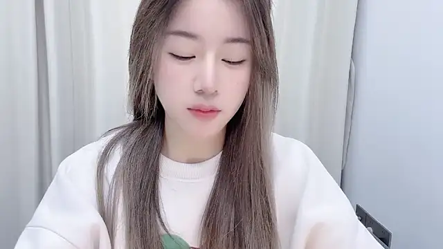 Snapshot of chloe-01 chatting on December 2024 12:23:01 PM chloe-01 online show from December 2024 12:23:01 PM