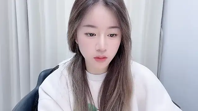 Snapshot of chloe-01 chatting on December 2024 12:16:02 PM chloe-01 online show from December 2024 12:16:02 PM