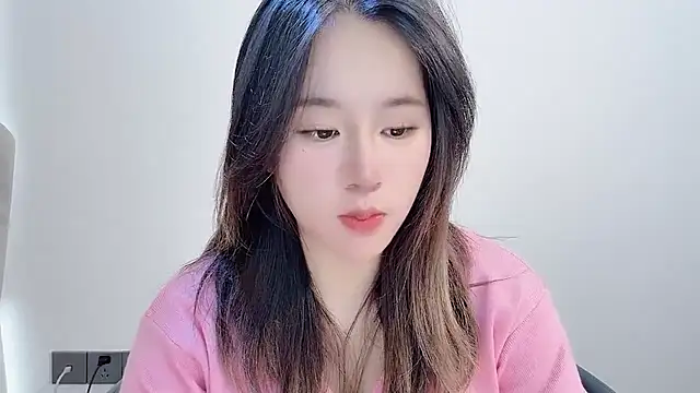 chloe-01 online show from December 2025 03:34:01 AM