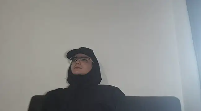 Snapshot of creamyadvisor01 chatting on January 2025 01:46:01 PM creamyadvisor01 online show from January 2025 01:46:01 PM