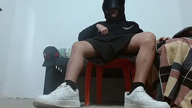 Macho Dom online show from April 2026 10:44:01 PM