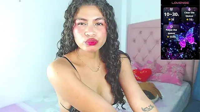 Snapshot of Cynthia_hazel chatting on October 2025 06:34:01 AM Cynthia hazel online show from October 2025 06:34:01 AM