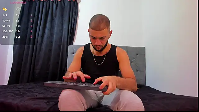 MaximusDick1  online show from December 2025 04:09:01 AM