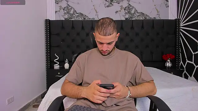 Snapshot of MaximusDick1_ chatting on May 2026 11:58:02 AM MaximusDick1 online show from May 2026 11:58:02 AM