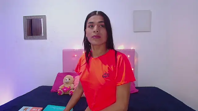 Snapshot of issa_kitty chatting on February 2025 02:41:01 PM issa kitty online show from February 2025 02:41:01 PM