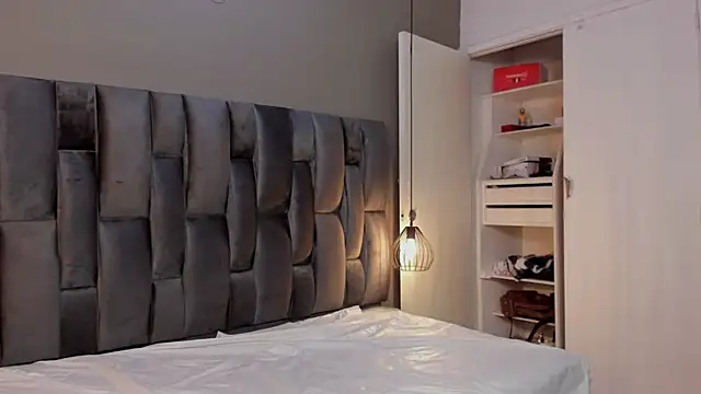 Lorena Vieira  online show from February 2025 02:47:02 AM