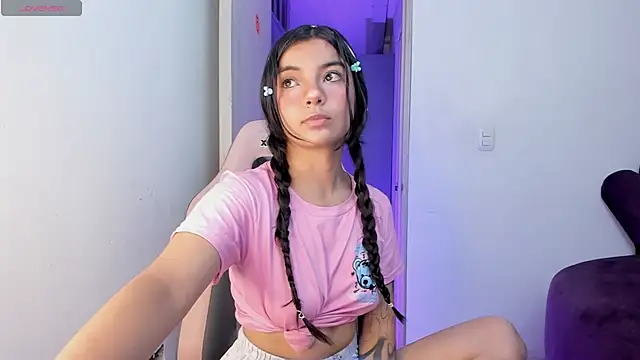 Snapshot of sofi_soft_ chatting on May 2026 05:10:01 PM sofi soft online show from May 2026 05:10:01 PM