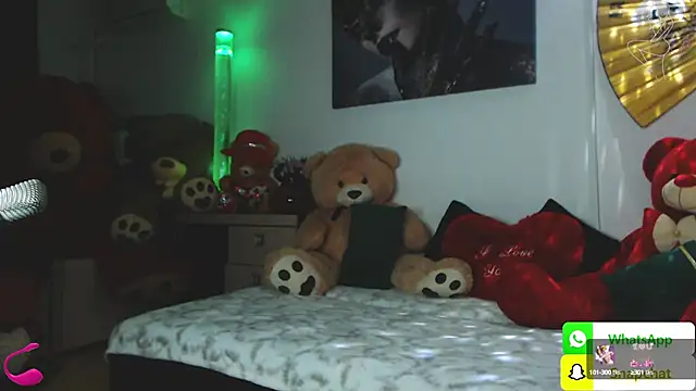 Snapshot of EvelynAisha chatting on March 2025 07:27:02 PM EvelynAisha online show from March 2025 07:27:02 PM