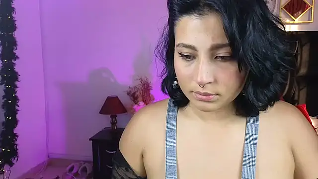 Pauilina online show from January 2025 09:20:01 PM