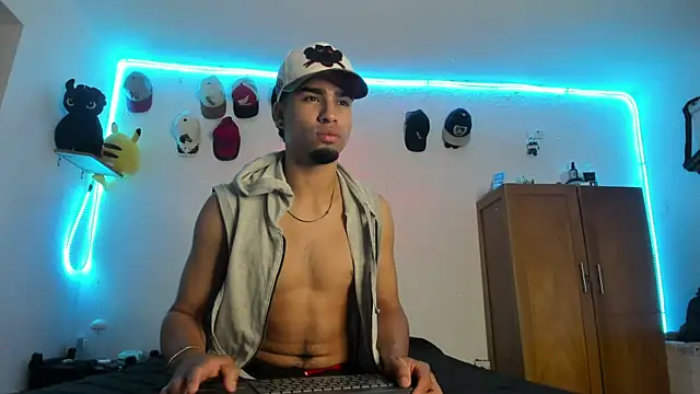 andy 0018 online show from June 2026 01:39:01 AM