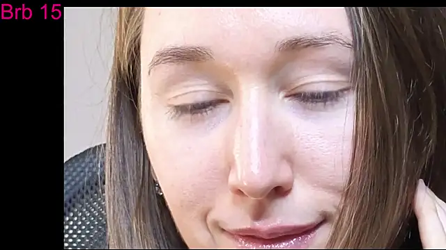 Snapshot of --Model--2 chatting on December 2025 01:05:02 PM --Model--2 online show from December 2025 01:05:02 PM