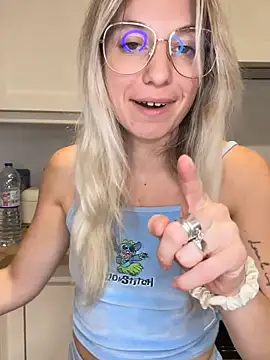 carlaaa online show from September 2025 08:24:02 PM