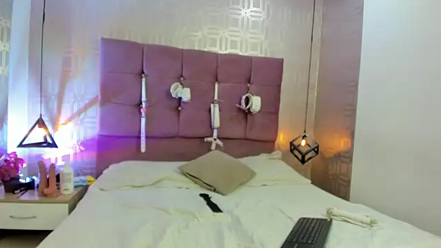 Lilith Vera online show from October 2025 12:49:02 PM