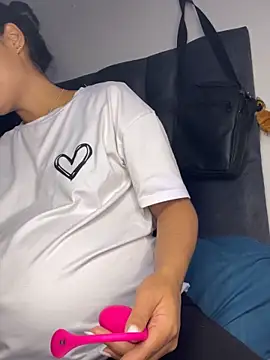  Luana online show from February 2026 01:04:01 AM