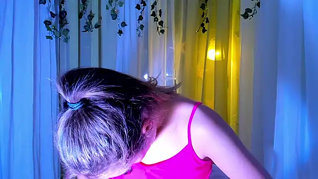 Snapshot of Lioneass chatting on December 2024 05:33:02 PM Lioneass online show from December 2024 05:33:02 PM