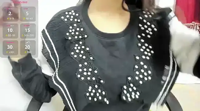 Snapshot of Reika_01 chatting on February 2025 09:10:01 AM Reika 01 online show from February 2025 09:10:01 AM